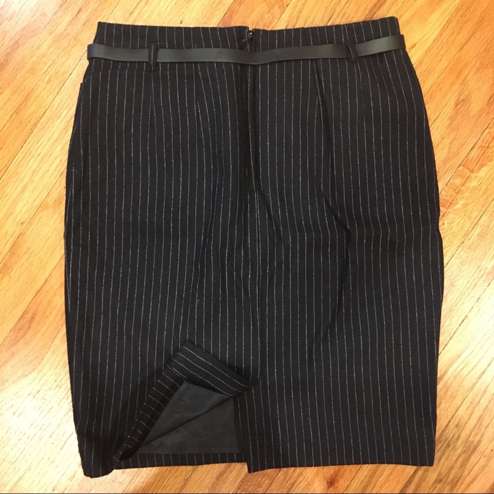 (4 for $20 - bundle for deal) Blue pinstripe pencil skirt - Picture 3 of 3